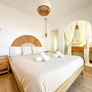 Pensjonat Chakra House Fuerteventura - Affordable In A Cozy, Corralejo